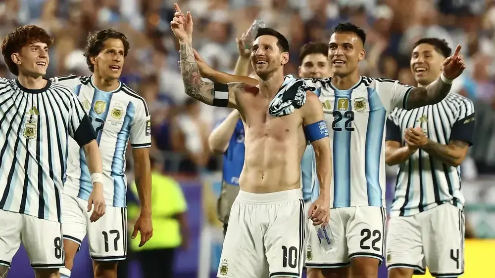 Argentina vence Suíça na prorrogação e vai pegar Inglaterra na semi