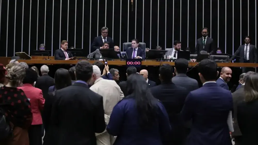 Big techs usam PL das Fake News contra regulação digital