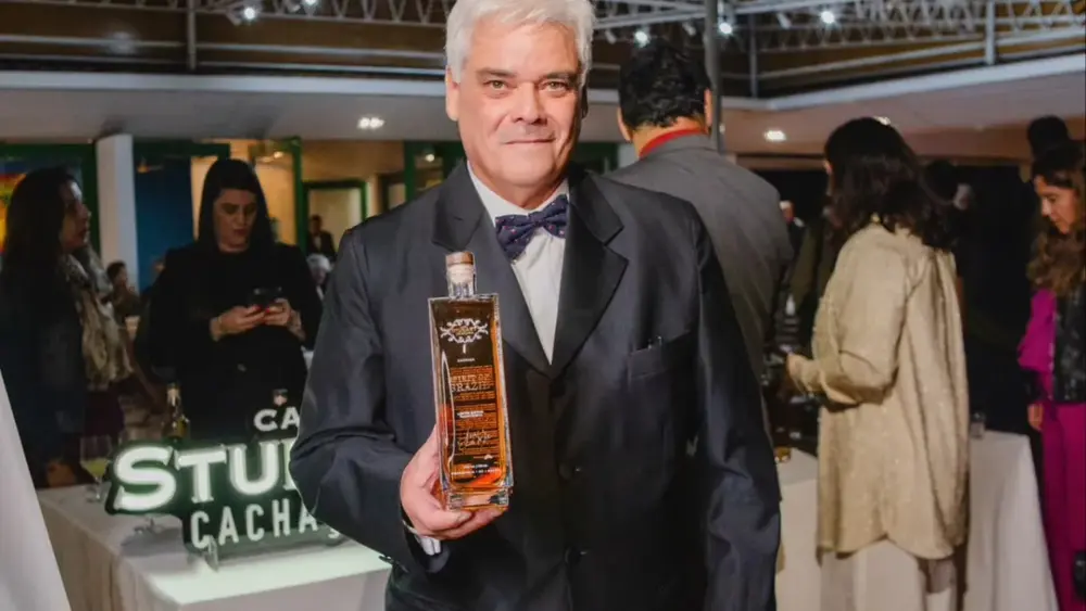 Cachaça brasileira ganha rótulo especial para Bicentenário
