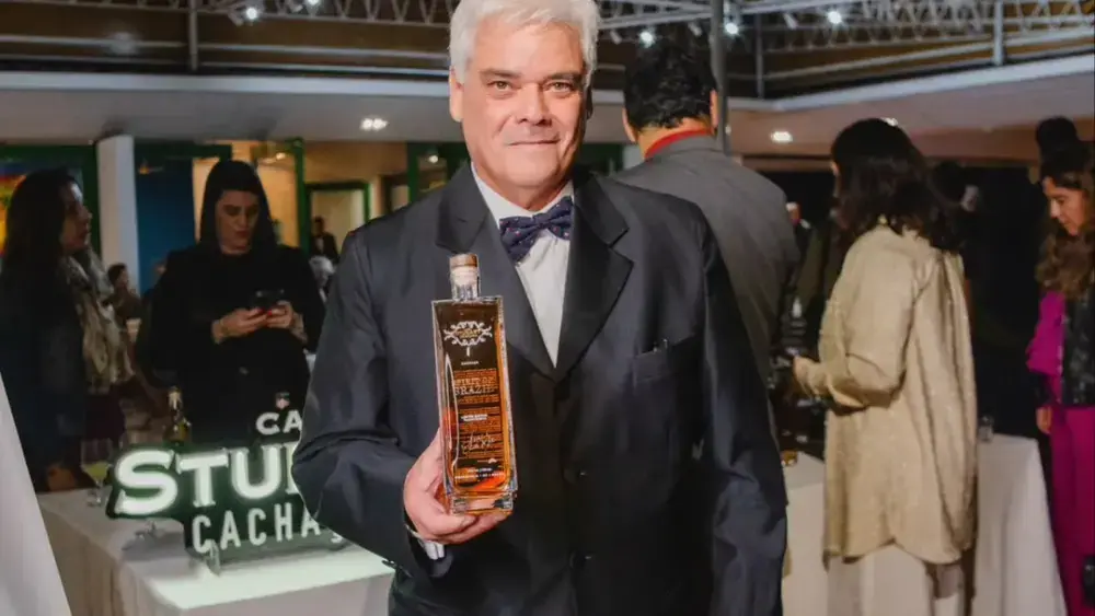 Cachaça brasileira ganha rótulo especial para Bicentenário