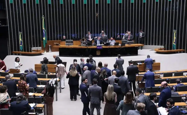 Câmara aprova aumento de pena para crimes sexuais contra crianças
