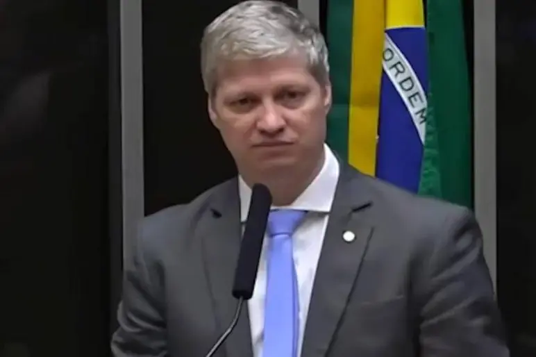 Deputado do Novo acusa general de intimidação e pede processo