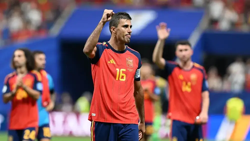 Espanha goleia Arábia Saudita com primeiro gol de Yamal em Copas