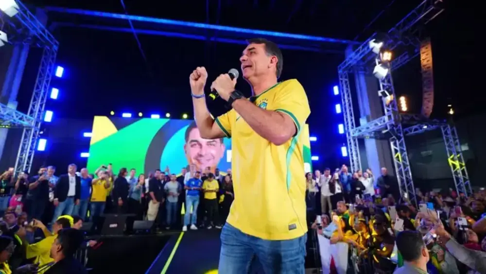 Flávio anuncia vice na chapa presidencial nesta quarta-feira