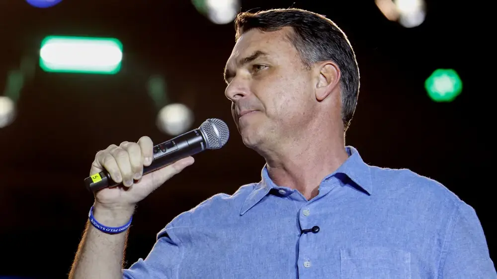 Flávio: Lula se apequenou e pensa em eleição, não no país