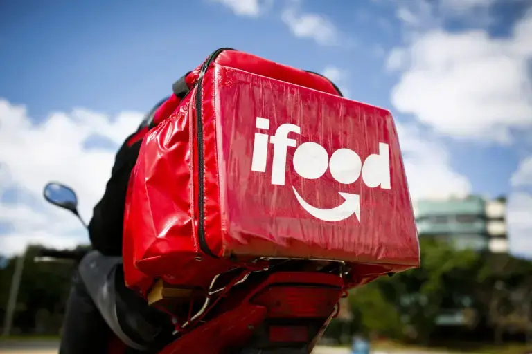 Governo Lula processa iFood e Keeta por falta de transparência