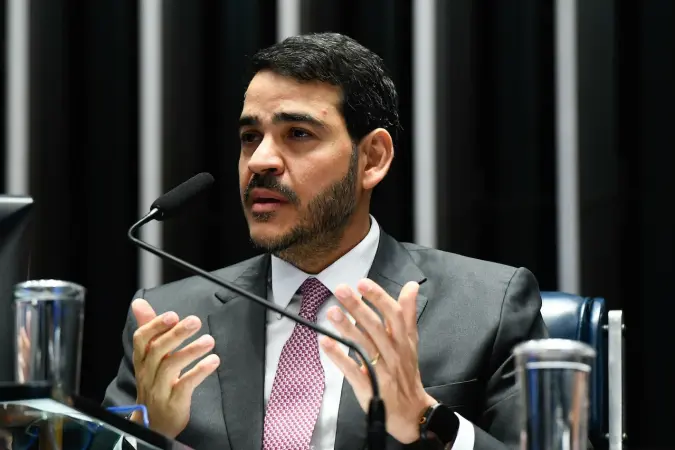 Jorge Messias é sabatinado no Senado para vaga no STF