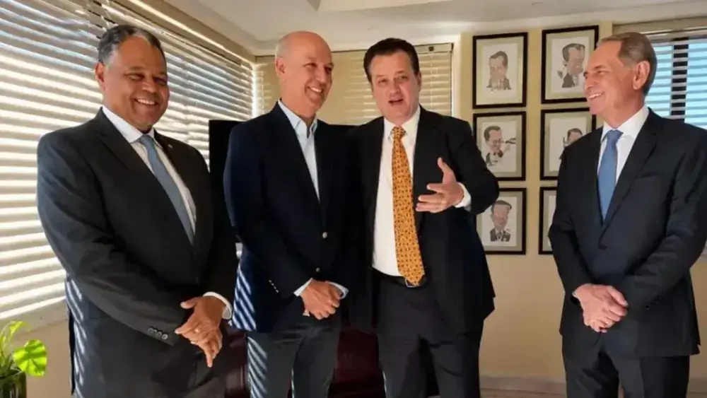 Kassab confirma vice de Caiado e reforça apoio a Arruda