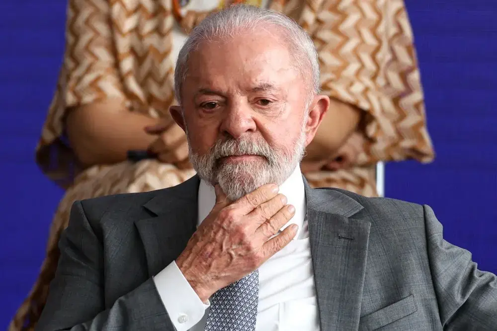 Lula recusa abrir canal para resgate do BRB