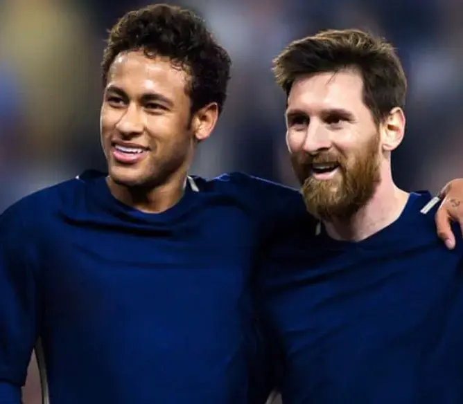 Neymar ganha mais que Messi, mas entrega menos no Santos