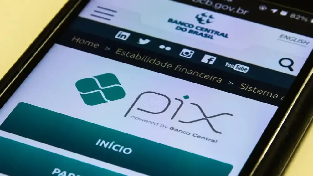 Pix ou cartão: qual escolher no MEI?