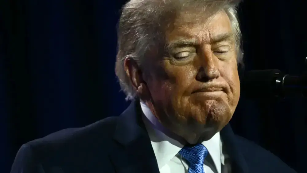 Polícia reprime protesto na Albânia contra resort ligado a Trump