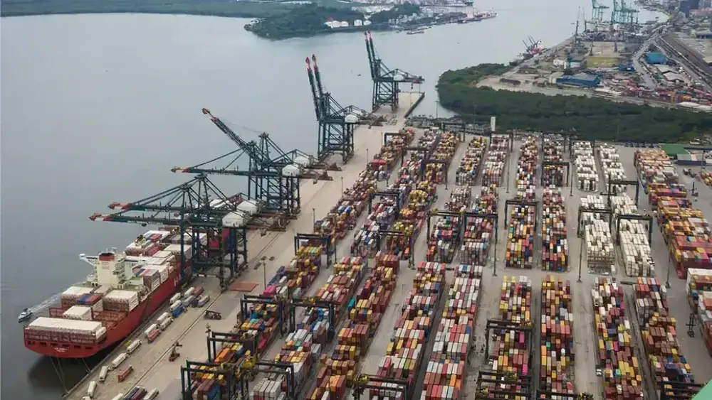Preços altos de exportação reduzem déficit da conta corrente do BC