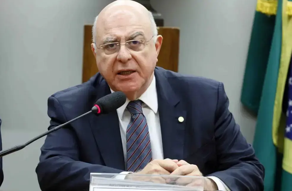 Relator remove anuência prévia de Conselho em projeto