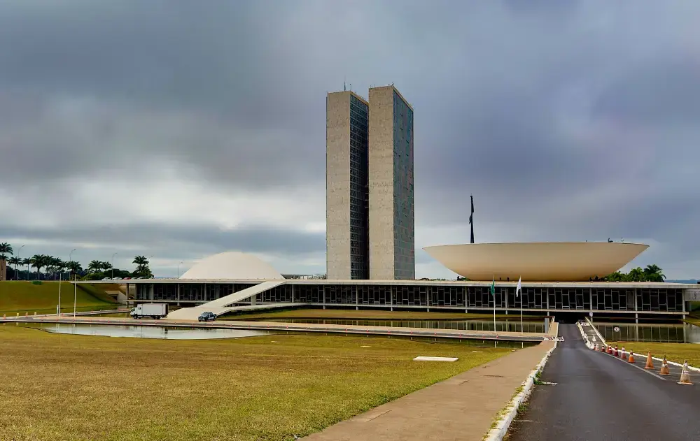 STF retoma julgamento sobre mudanças na Lei de Improbidade