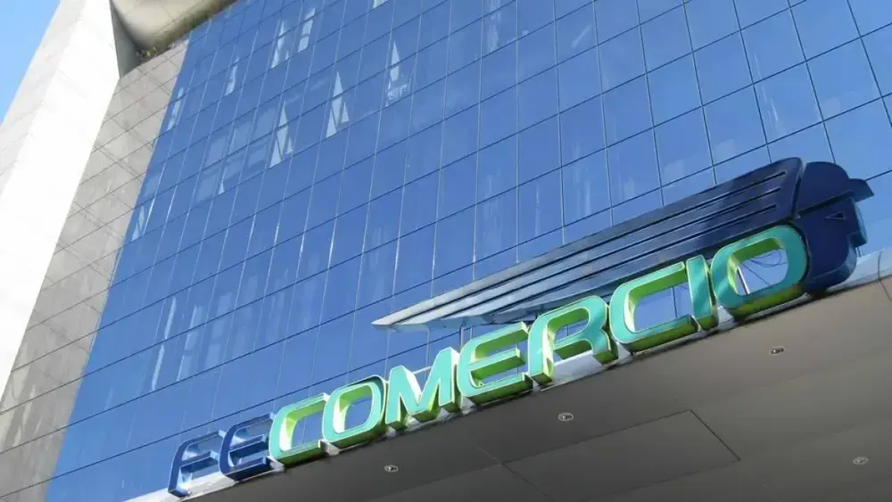 Varejo paulista cai 6,9% em abril de 2026