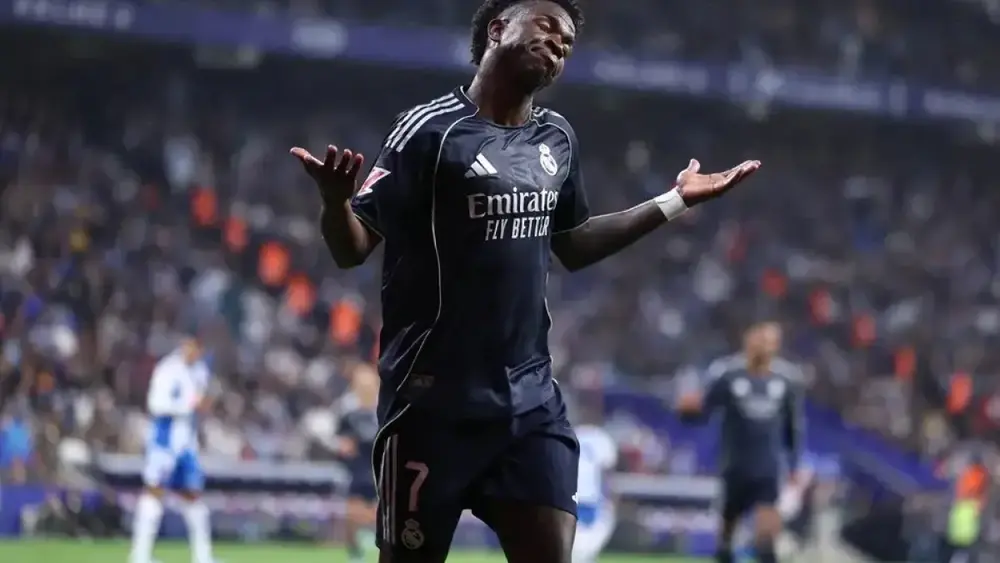 Vini Jr. renova com o Real Madrid até 2032