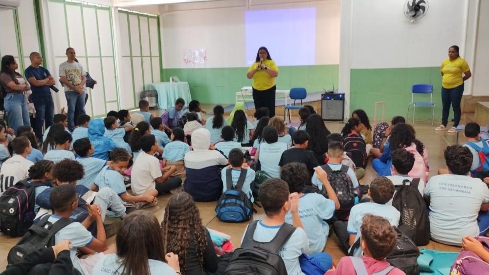 27 milhões de alunos: começa vacinação nas escolas