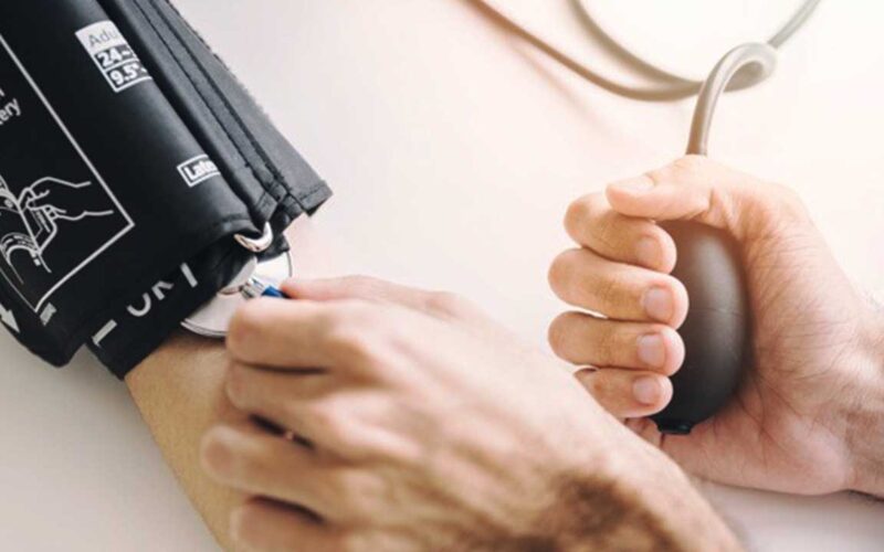 Hipertensão atinge 30% dos brasileiros e eleva risco de AVC e infarto