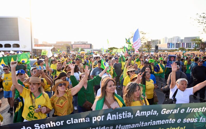Presos do 8/1 esperançosos com PL da dosimetria