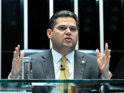 Alcolumbre evita compromisso com PEC 6x1 e empresários pedem adiamento
