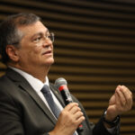 Dino critica autocontenção e defende STF: "Não somos inimigos do Brasil