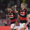 Flamengo empata com Athletico-PR e segue quatro pontos atrás do Palmeiras