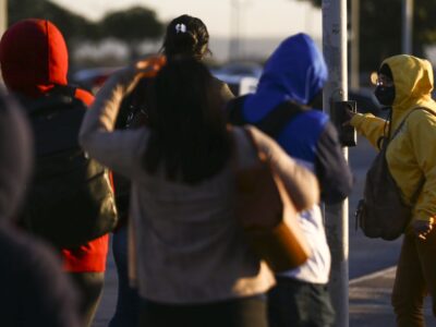 Frente fria traz temporais e queda de temperatura no Sul do Brasil