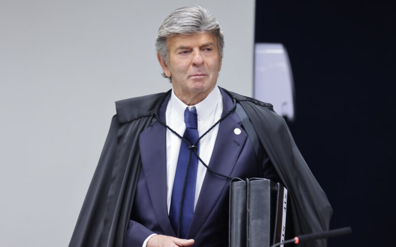 Fux segue Cármen Lúcia e vota contra reduzir inelegibilidade
