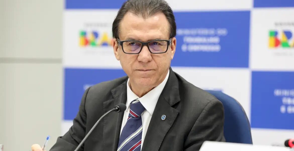 Marinho: Congresso precisa votar PEC da 6x1 e apps