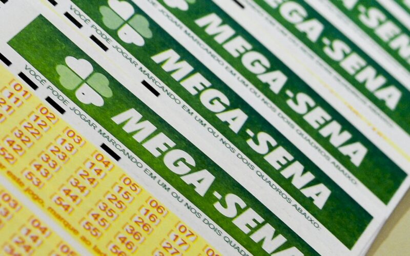 Mega-Sena acumula R$ 45 milhões e sorteia neste sábado