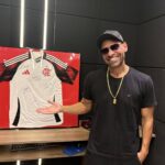 Projeto social rifa camisa autografada do Flamengo