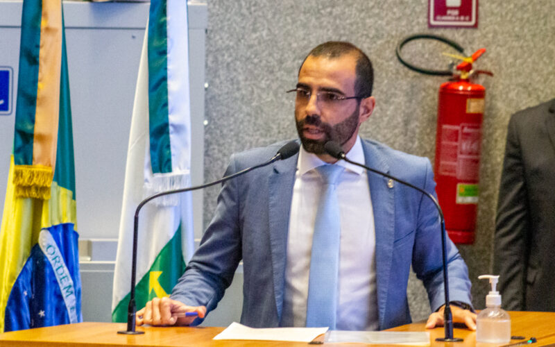 Thiago Manzoni lança candidatura a deputado federal com Bia Kicis e Michelle Bolsonaro