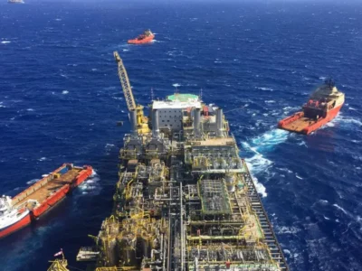 Brasil sente menos alta do petróleo que média global, aponta Ineep