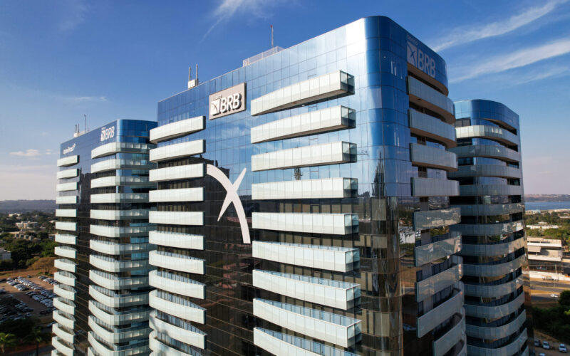 S&P rebaixa nota do BRB e cita incertezas em capitalização